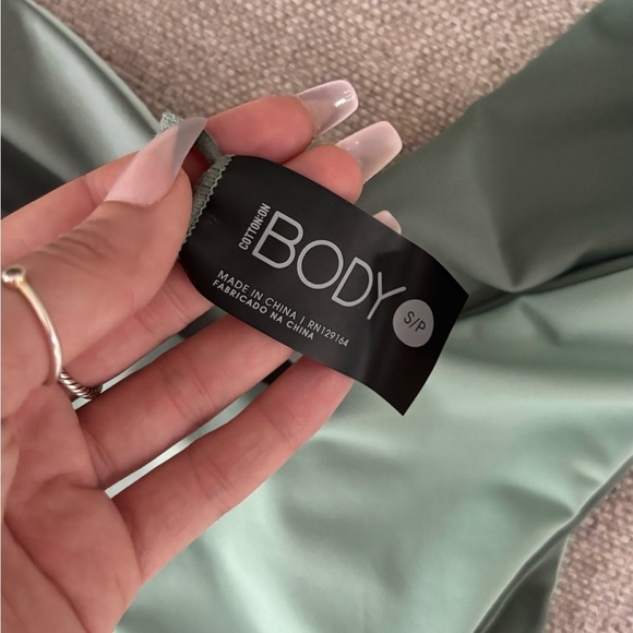 Cotton On BODY Reversible Bikini Bottoms - Picture 2 of 8